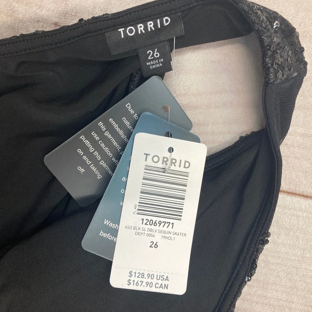 NWT $129 Torrid Plus 26 Black V Neck Sequin Embroidered Mesh Skater Flare Dress - Picture 3 of 6